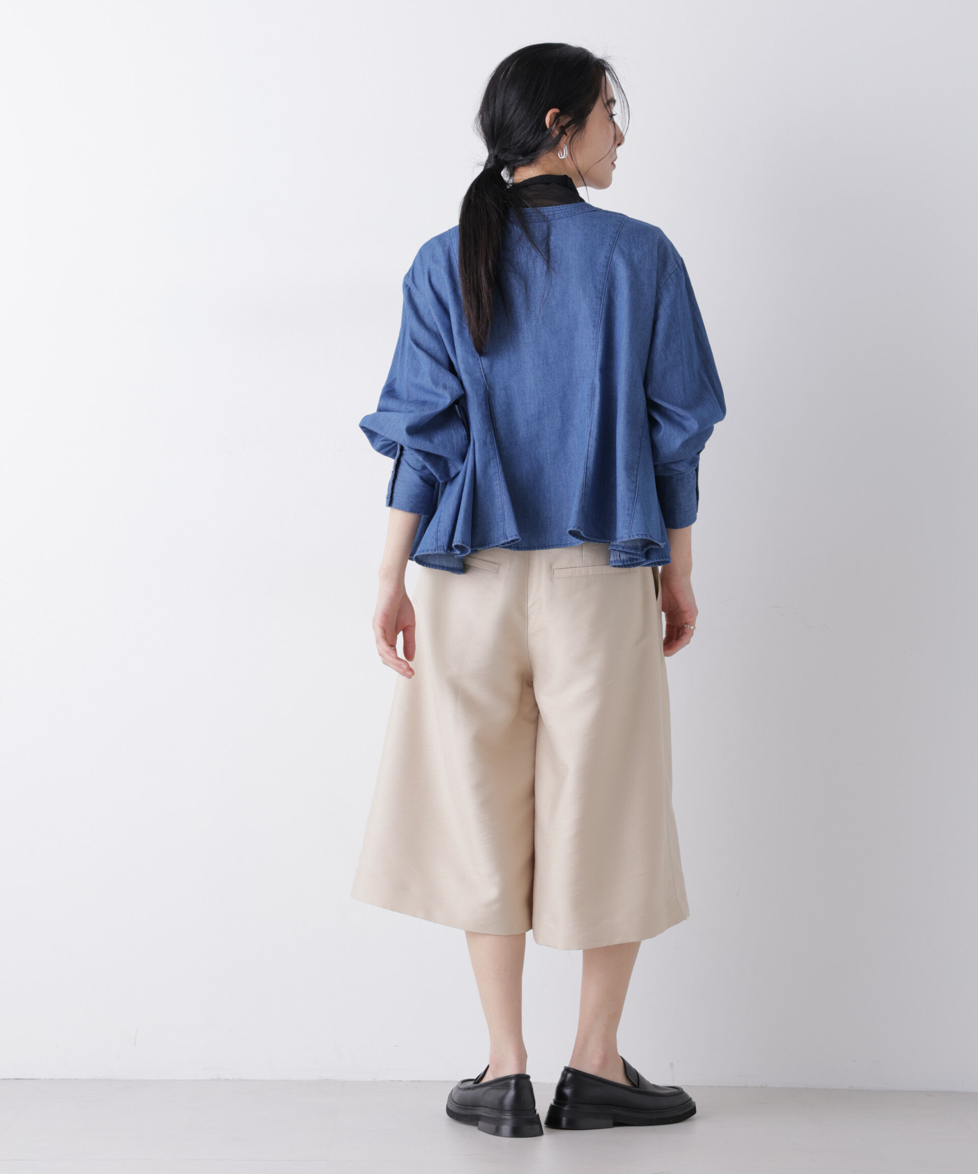 nano･universe「ライトデニムフレアブラウス」|シャツ・ブラウス|