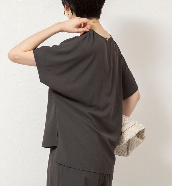 NOLLEY'S「【WEB＆一部店舗限定カラー】《セットアップ対応》ジョーゼットＶネックプルオーバー」|シャツ・ブラウス|チャコールグレー