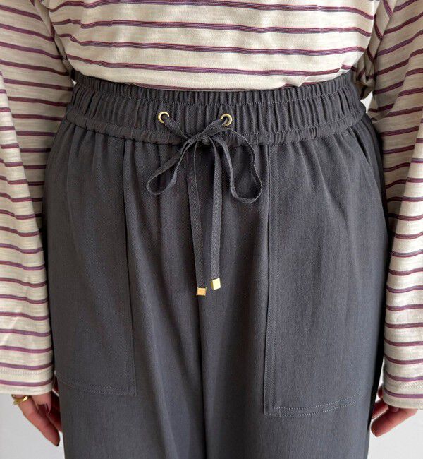 fredy emue「【接触冷感&times;UVカット/マルチ機能】ドライオックスセミワイドイージーパンツ」|チノ|