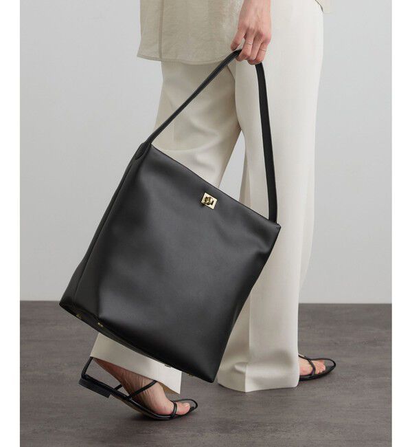 SALON adam et rope'「【WEB限定】【W S（ドゥーブル）】ソフトレザーメタルロックバケットバッグ」|ショルダー・メッセンジャー|