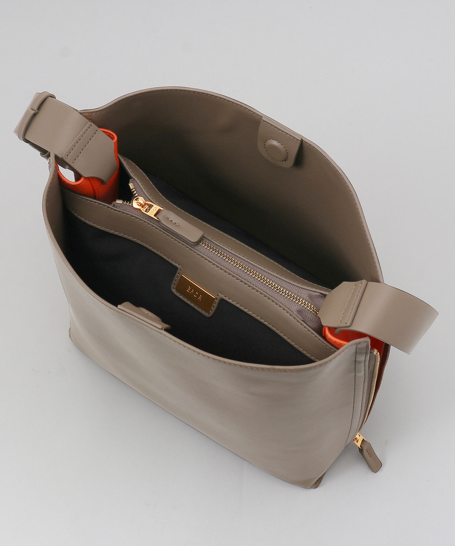 E'POR「【A4対応】【通勤】【E'POR】Y BAG Shoulder Large（サイドジップショルダーバッグ）【WEB限定/一部店舗限」|ショルダー・メッセンジャー|