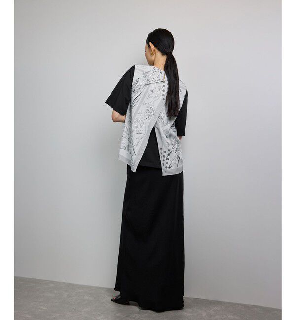 ROPE「【洗える】【YUKO SAEKI for ROPE'・コラボ】スカーフ柄プリント Aラインカットソー」|Tシャツ・カットソー|