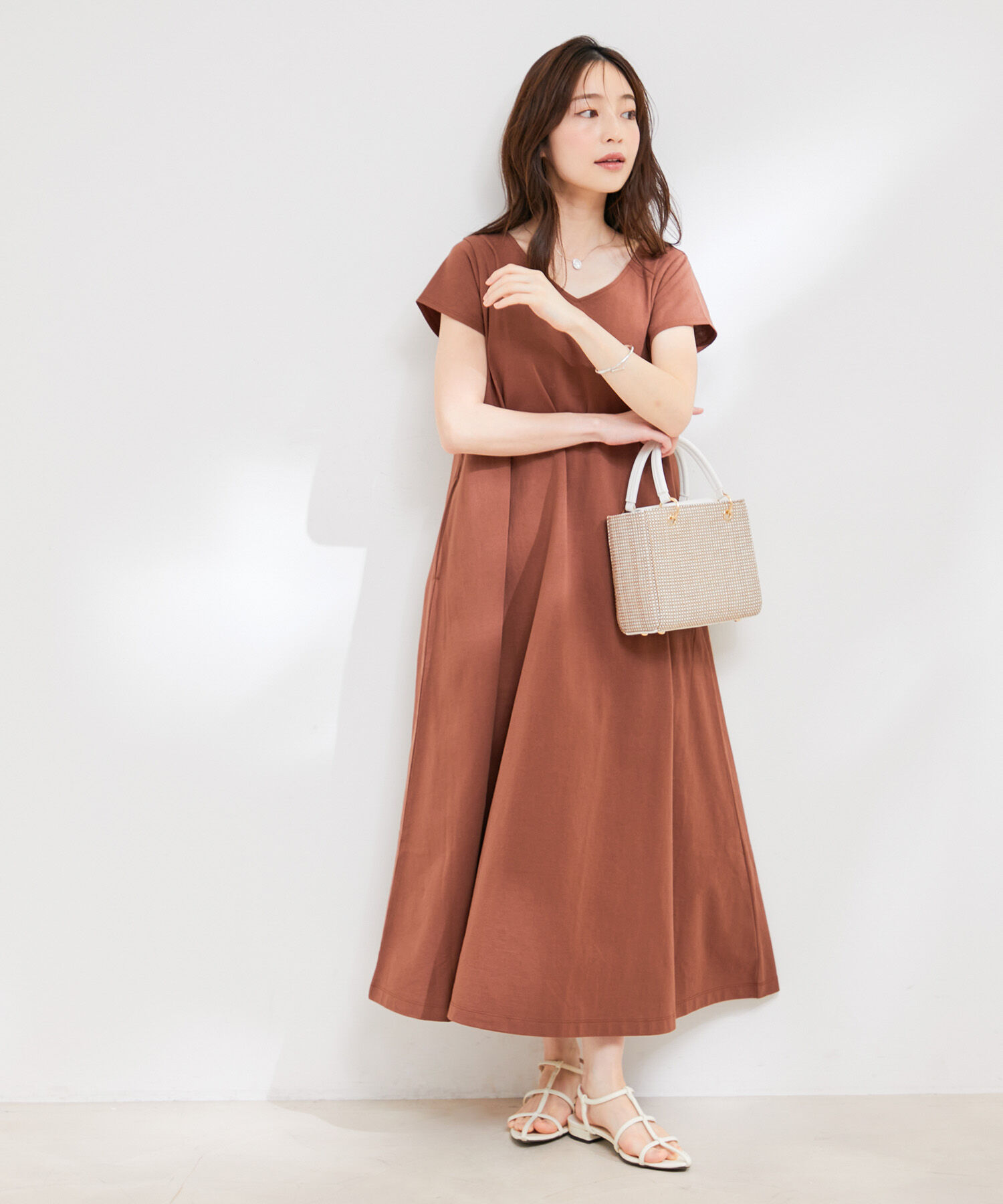 Juze「ボーンアンクルストラップフラットサンダル」|サンダル|