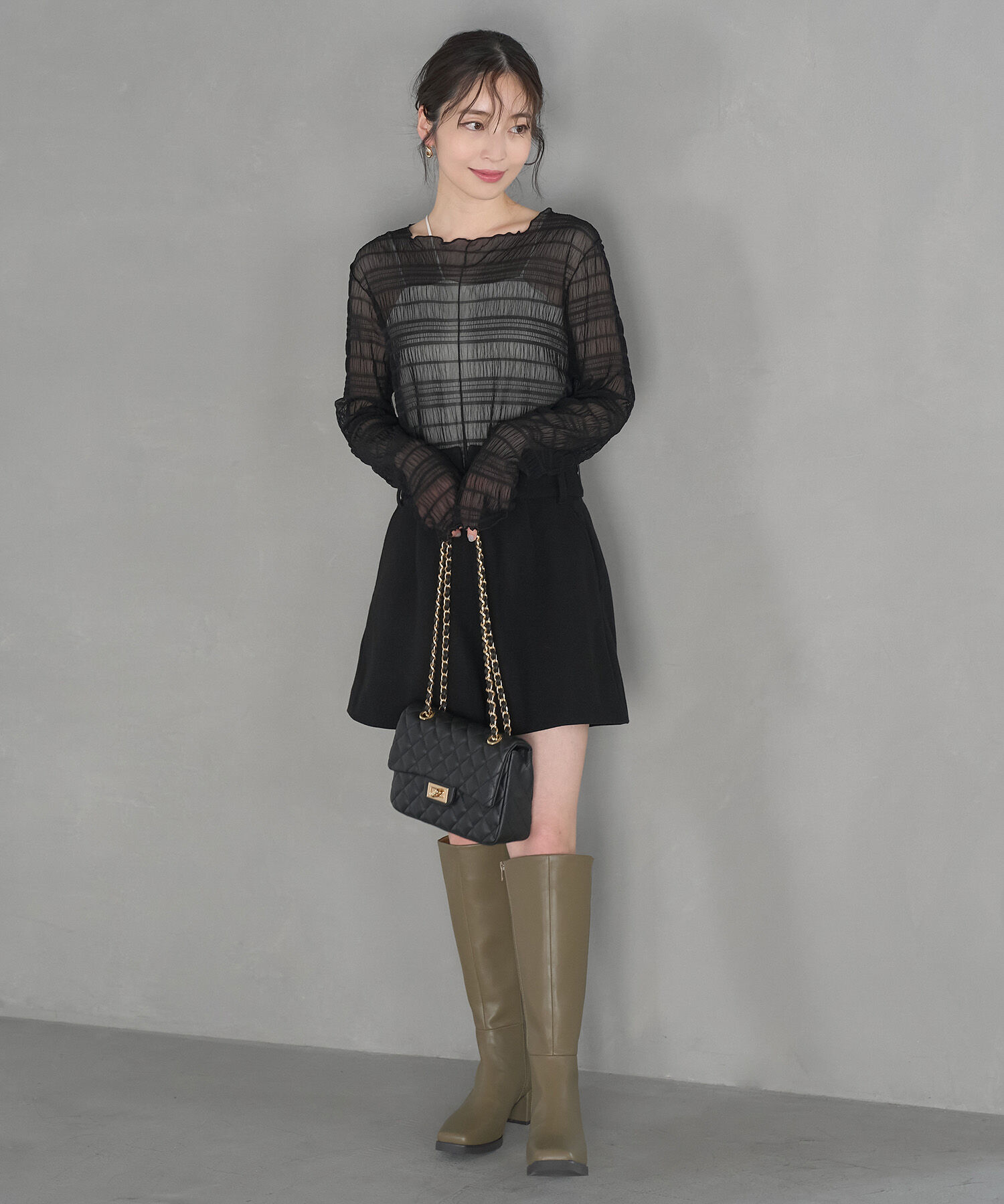 VIS「【STAYC SIEUN / SUMIN着用】【ViVi11月号掲載】ハイウエスト圧縮ショートパンツ」|スラックス|