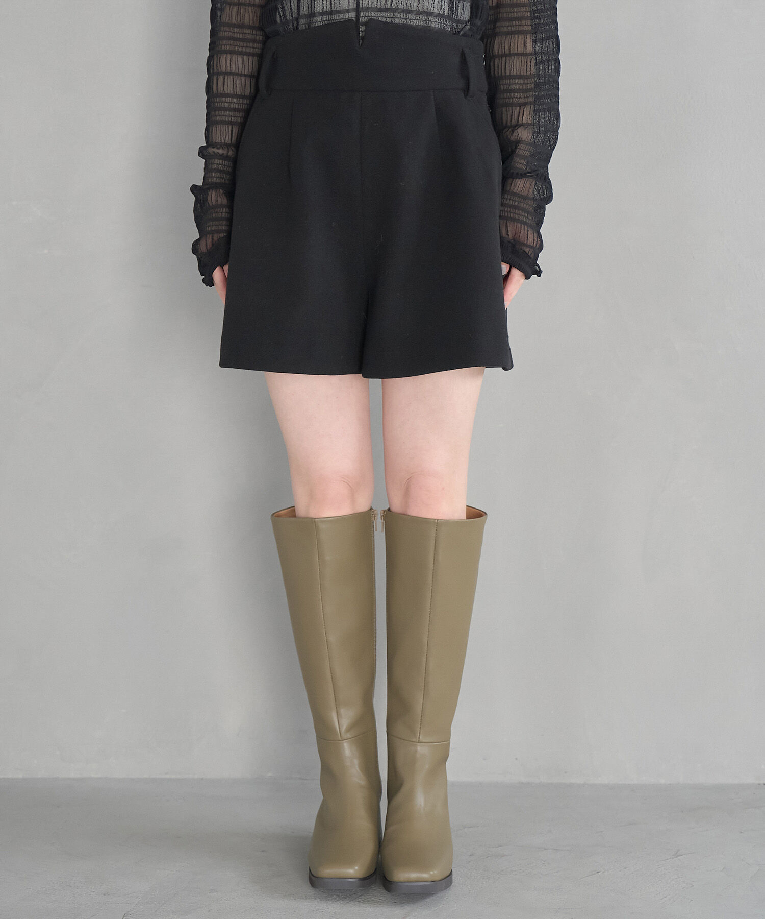 VIS「【STAYC SIEUN / SUMIN着用】【ViVi11月号掲載】ハイウエスト圧縮ショートパンツ」|スラックス|