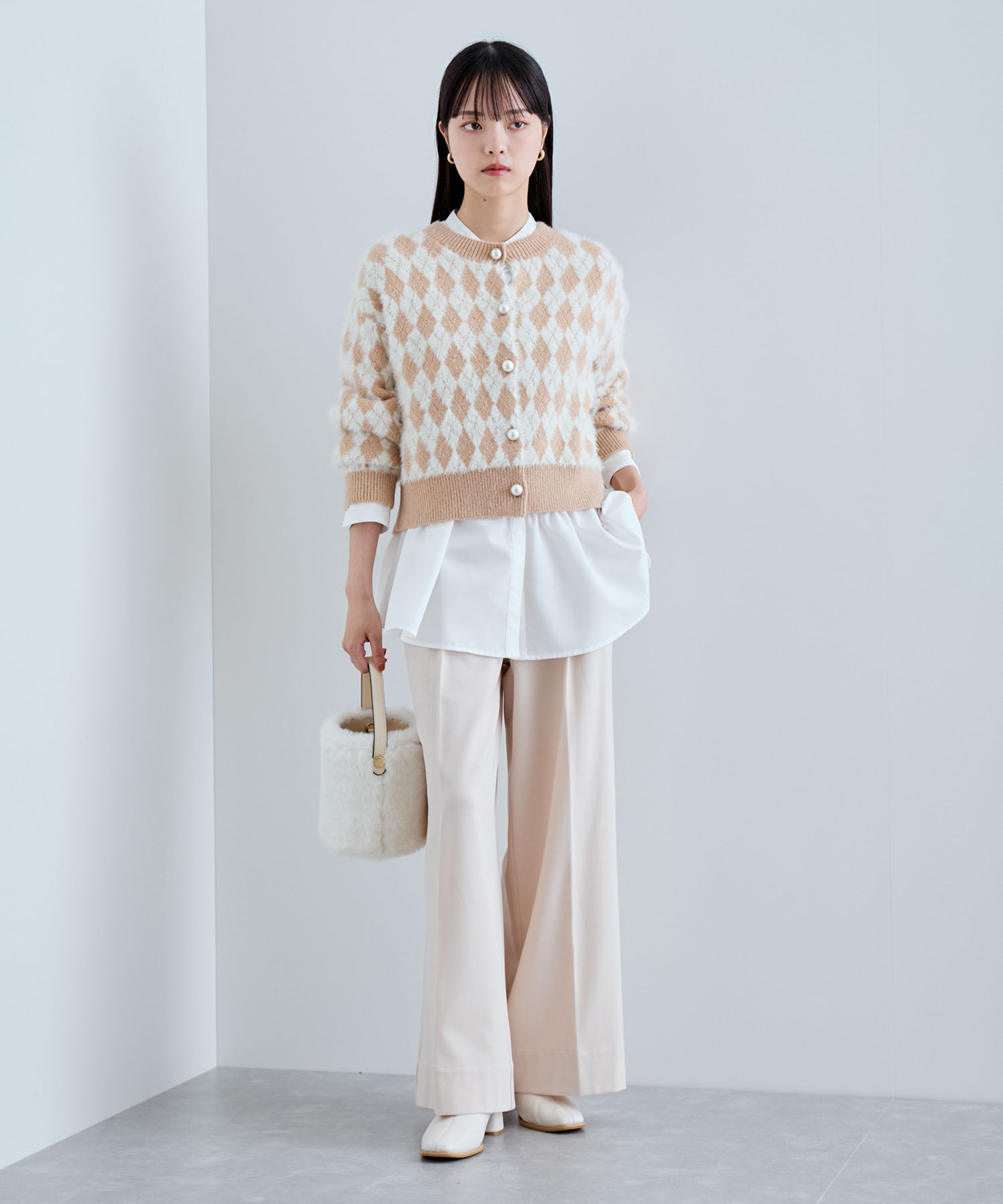 VIS「ミニアーガイル柄ビックパールボタンカーディガン」|カーディガン|