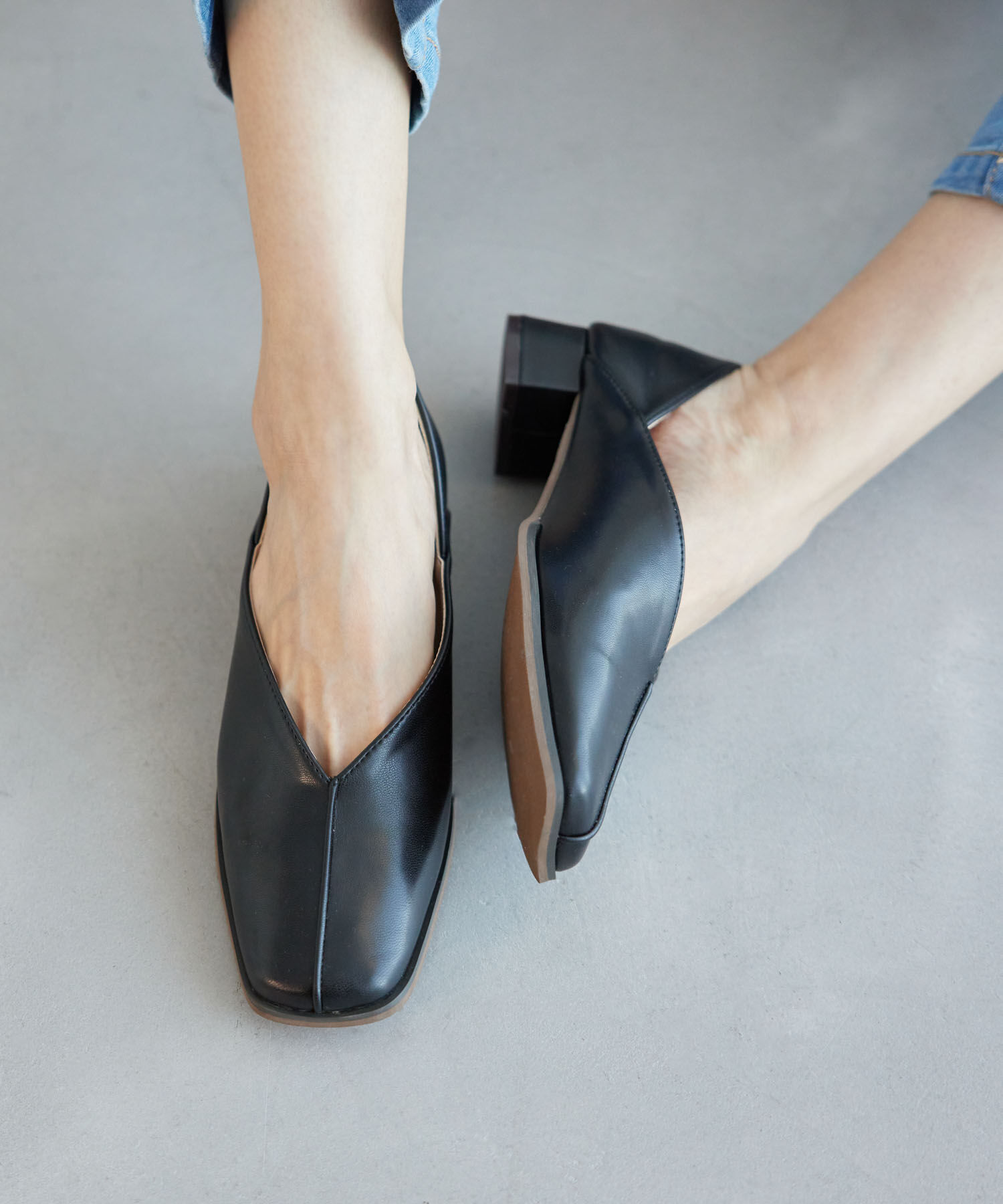 ROPE PICNIC PASSAGE「【新色追加】スクエアトゥセンターシーム甲深バブーシュ」|パンプス|ブラック(01)