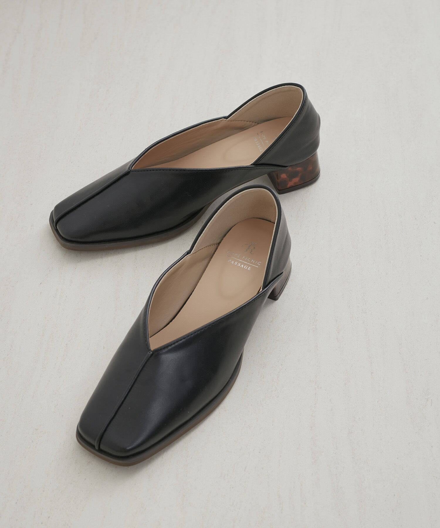 ROPE PICNIC PASSAGE「【新色追加】スクエアトゥセンターシーム甲深バブーシュ」|パンプス|ブラック系(02)