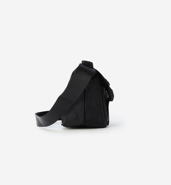  「AMIACALVA | メッセンジャーバッグ UNISEX」|ショルダー・メッセンジャー|