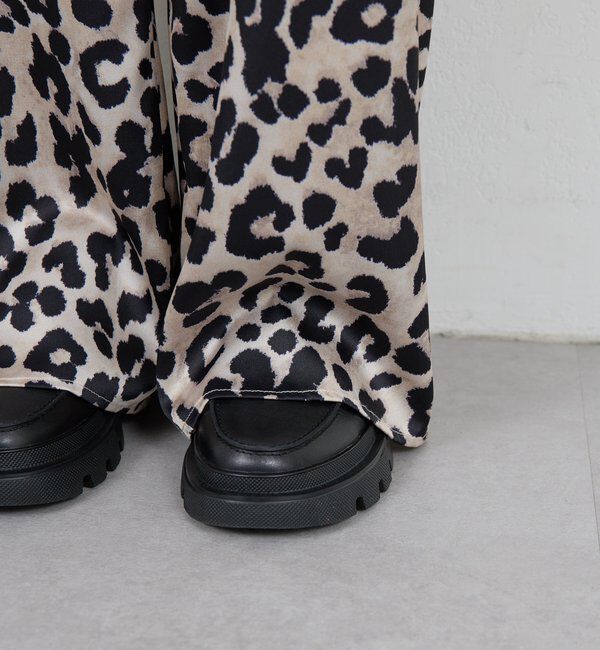  「ワイドドロストサテンパンツ」|チノ|