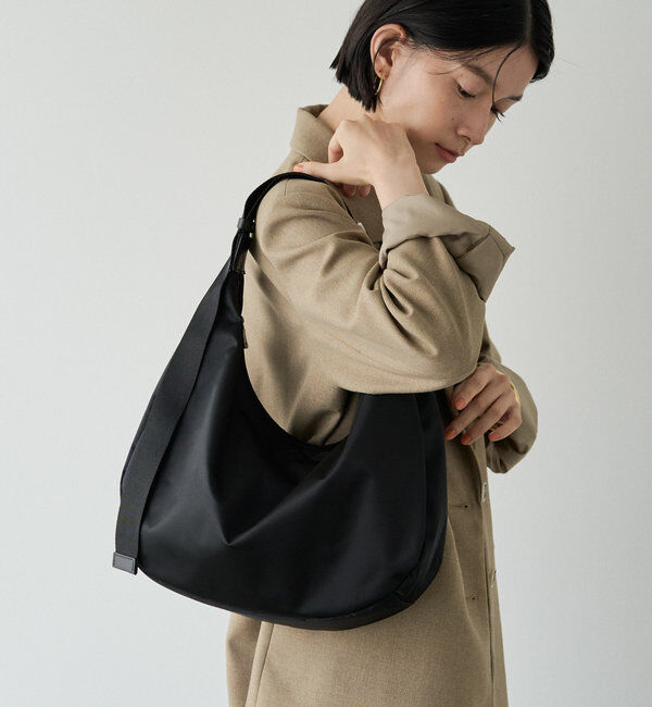  「クラウズナイロンラウンドビッグショルダーバッグ」|ショルダー・メッセンジャー|