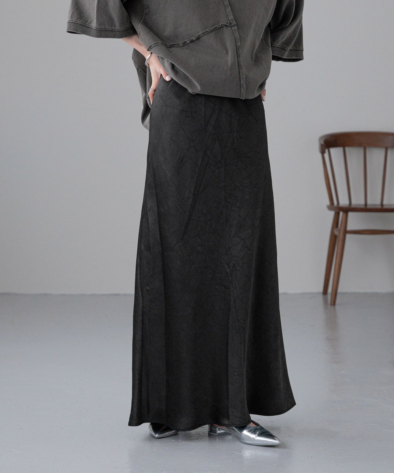 LOWRYS FARM「ストレッチサテンスカート」|スカート|BLK(WEB限定)