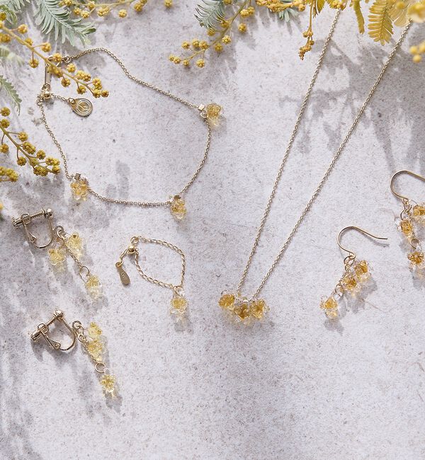 collex「【HARIO Lampwork Factory】イヤリングひとふさのミモザ イエ」|ピアス|