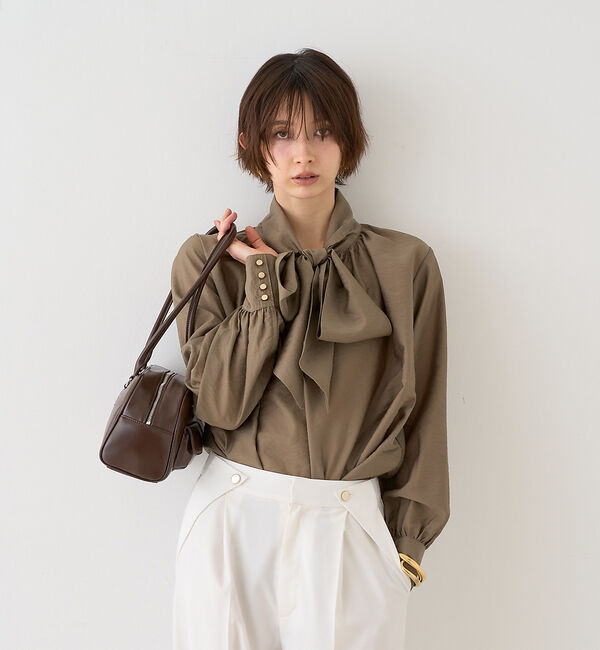 Rouge vif「【一部店舗限定】袖ボリュームボウタイブラウス」|シャツ・ブラウス|