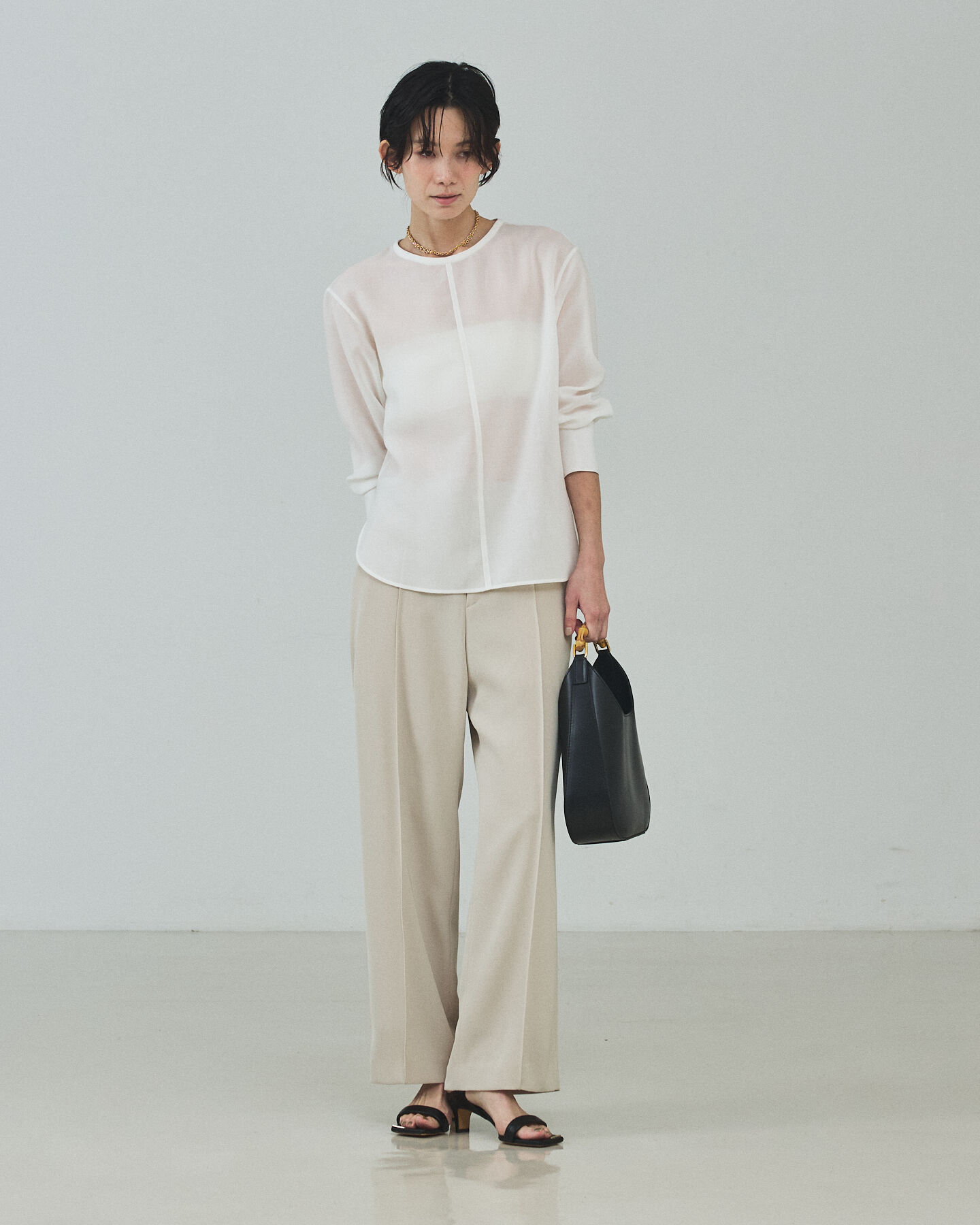 qualite「【大人の程よい透け感】シアーTブラウス」|シャツ・ブラウス|