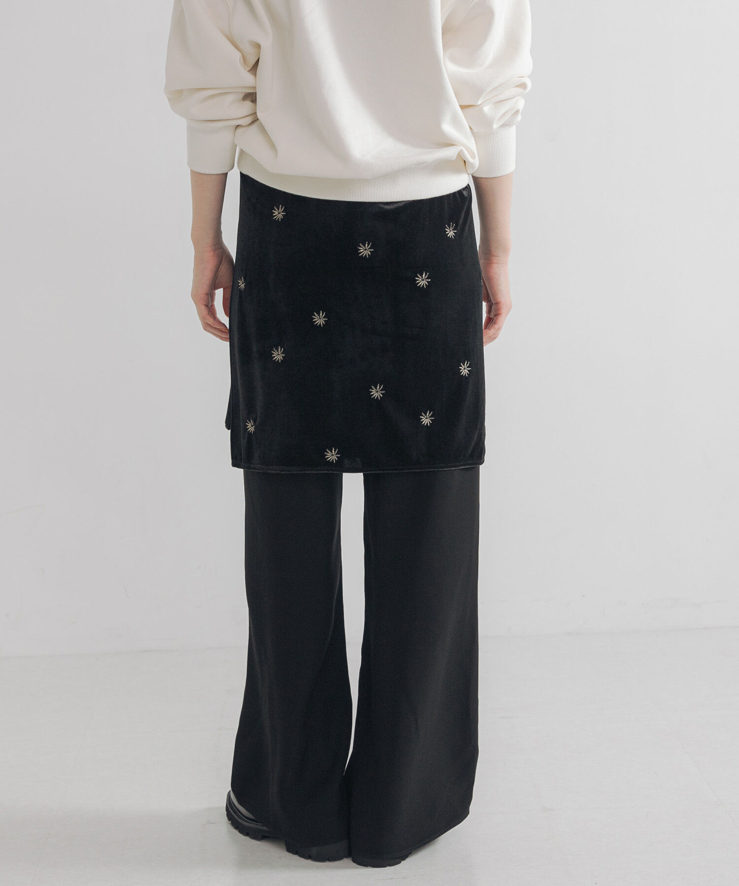 URBAN RESEARCH「ベロア刺繍ラップスカート」|スカート|