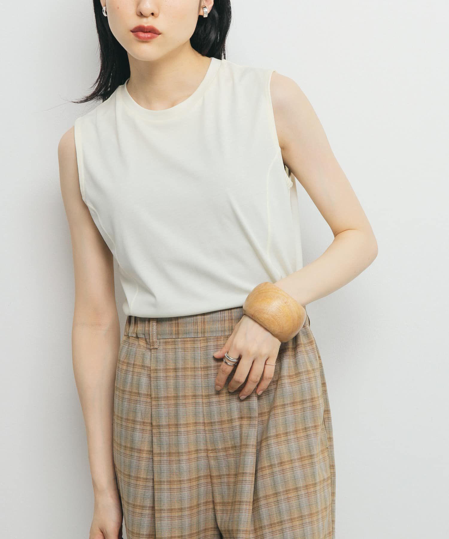  「デザインステッチスリーブレスカットソー」|Tシャツ・カットソー|アイボリー