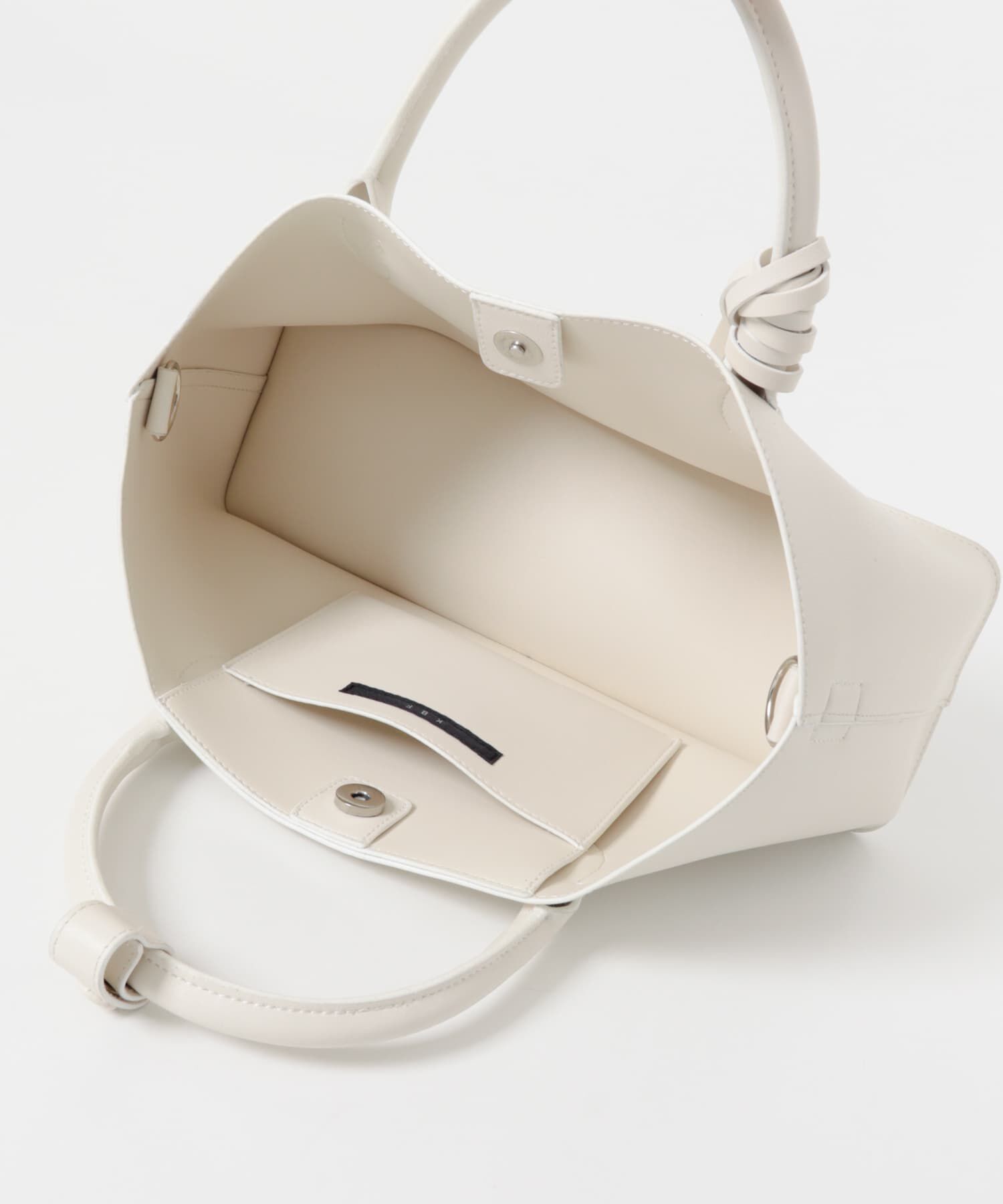  「チャーム付きワイドボックスBAG」|ハンドバッグ|