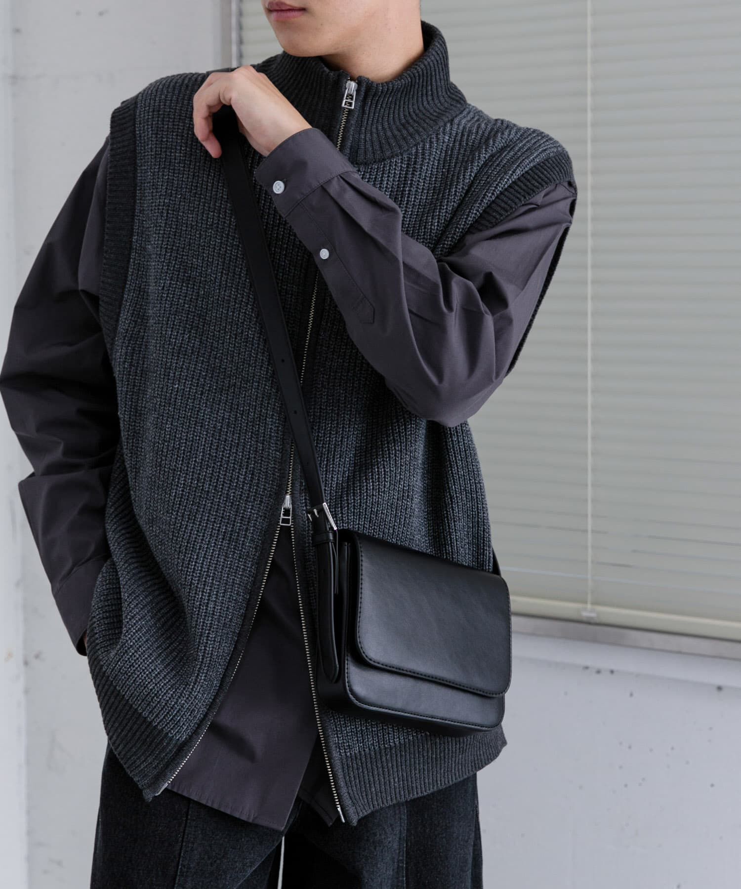 SENSE OF PLACE by URBAN RESEARCH「フェイクレザースクエアフラップショルダー」|ショルダー・メッセンジャー|