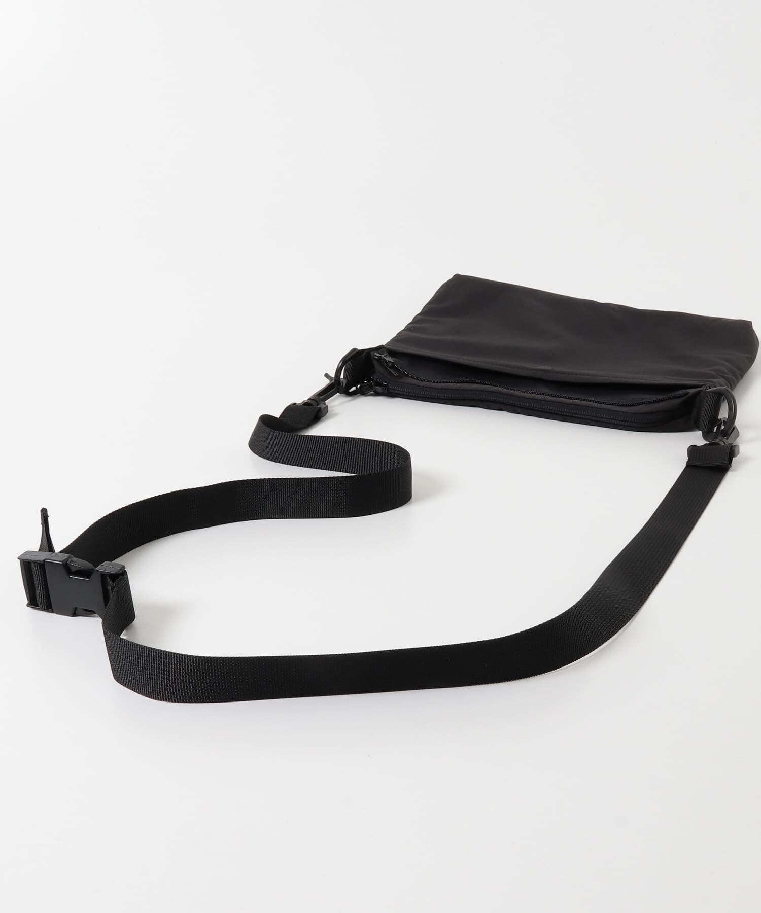 SENSE OF PLACE by URBAN RESEARCH「TAION　マウンテンサコッシュ」|ショルダー・メッセンジャー|