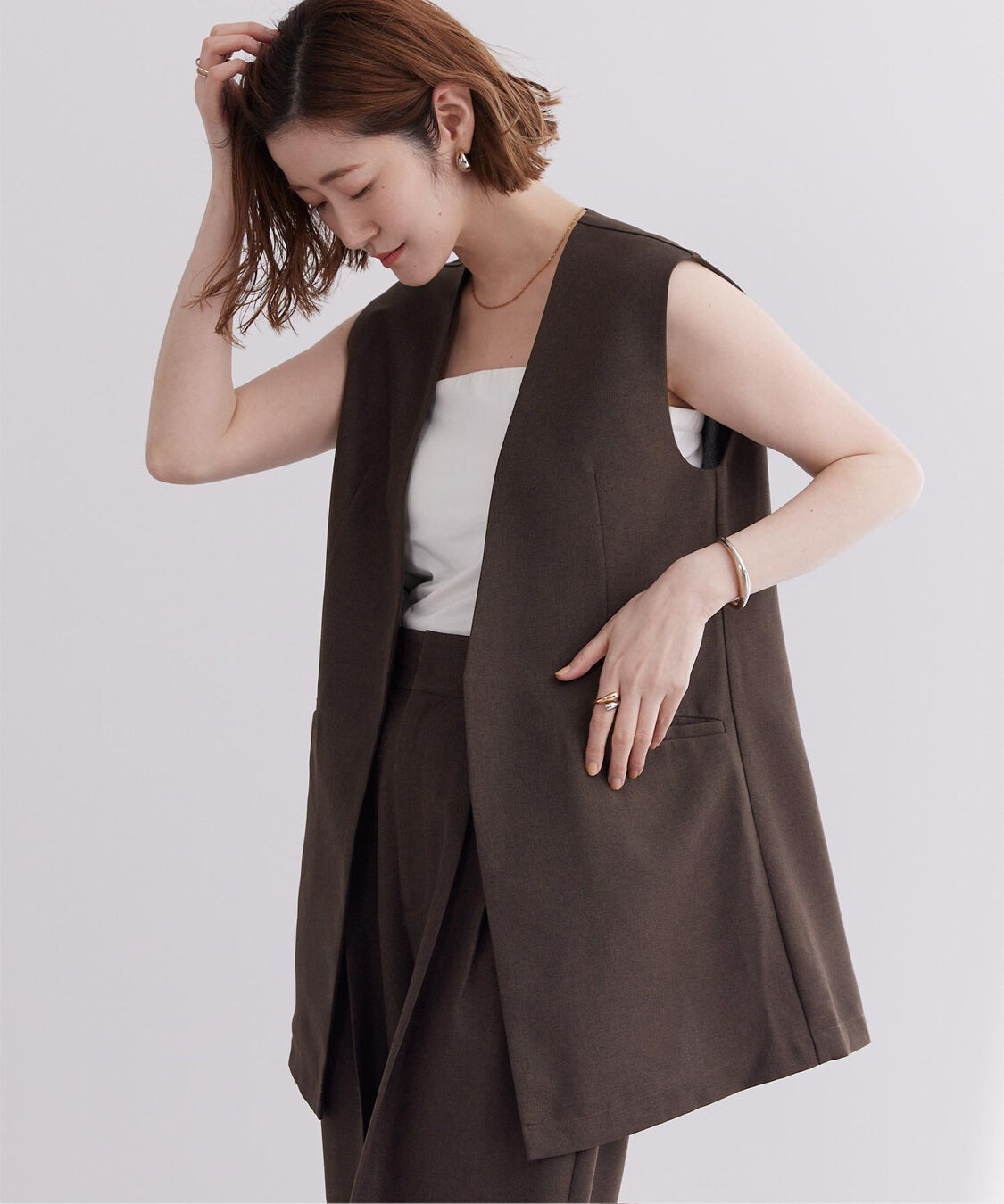 ur's「リネンライクVネックノーカラージレ」|ベスト・ジレ|