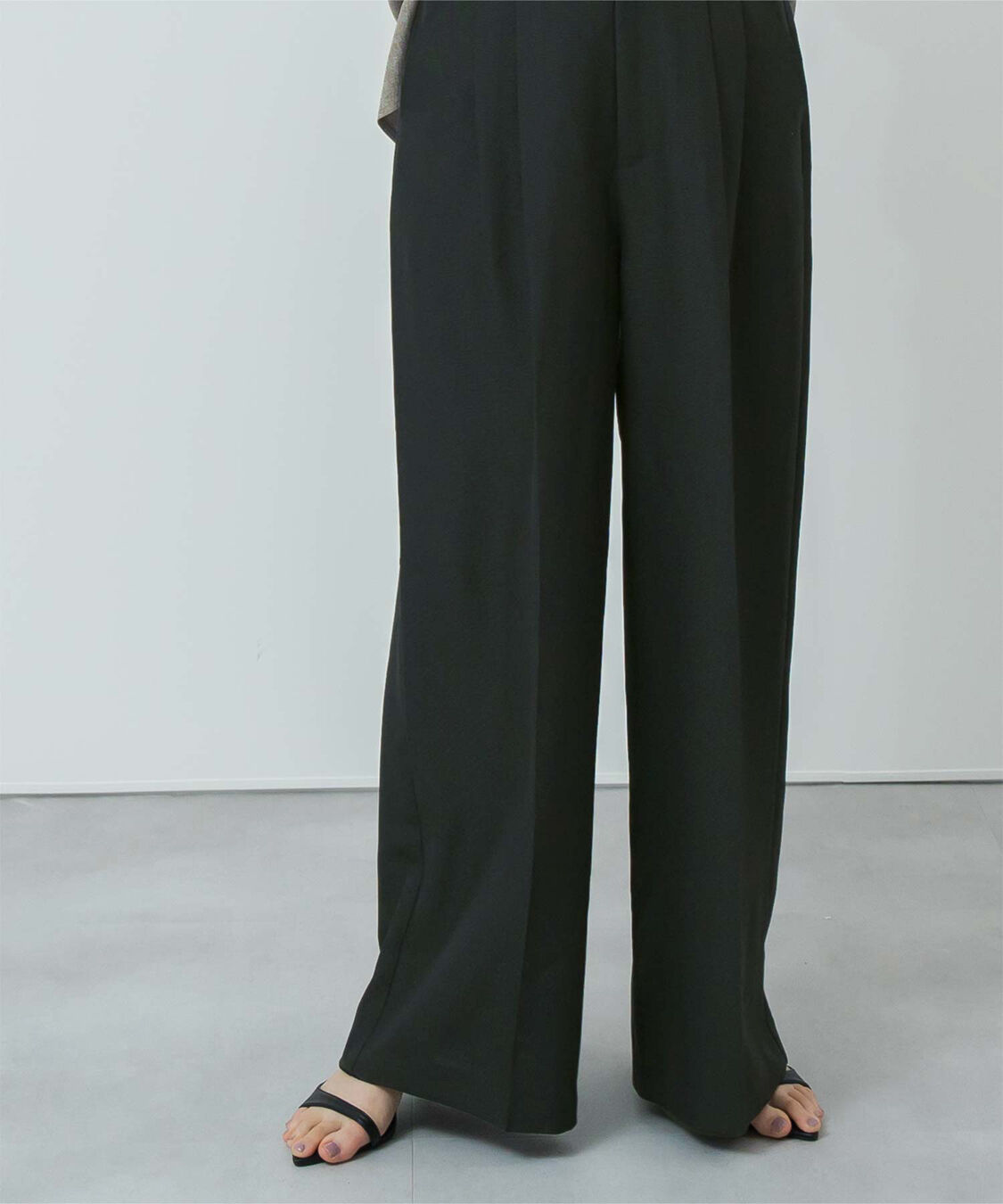 ur's「リネンライクサイドベルトデザインタックワイドパンツ」|スラックス|