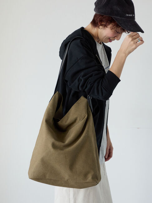 Lugnoncure「キャンバスショルダートートバッグ《2025autumn catalog item》」|その他|カーキ
