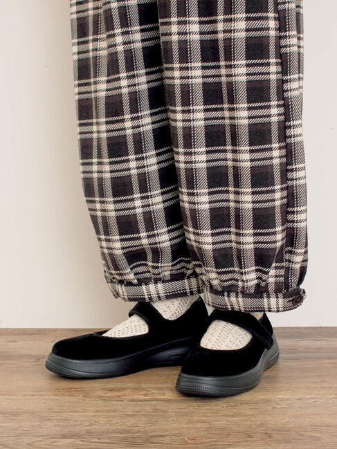 Samansa Mos2「ベロアストラップスニーカー」|スニーカー|ブラック