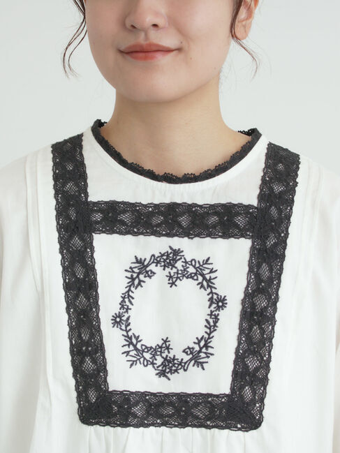Samansa Mos2「胸元モチーフ刺繍レースブラウス」|シャツ・ブラウス|