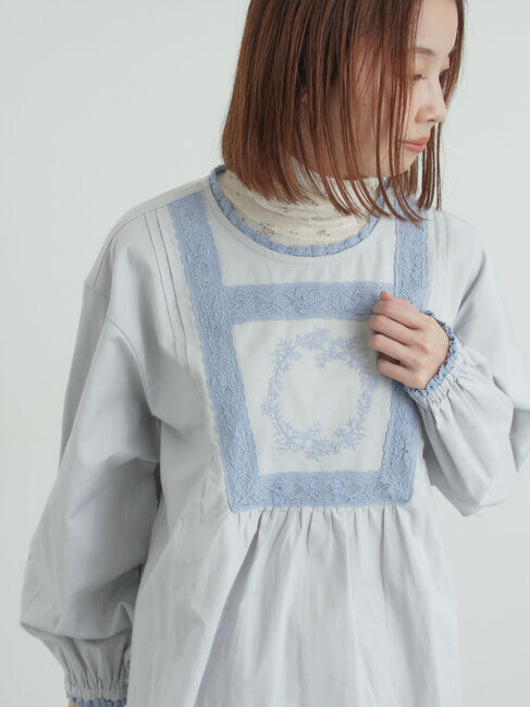 Samansa Mos2「胸元モチーフ刺繍レースブラウス」|シャツ・ブラウス|ブルー