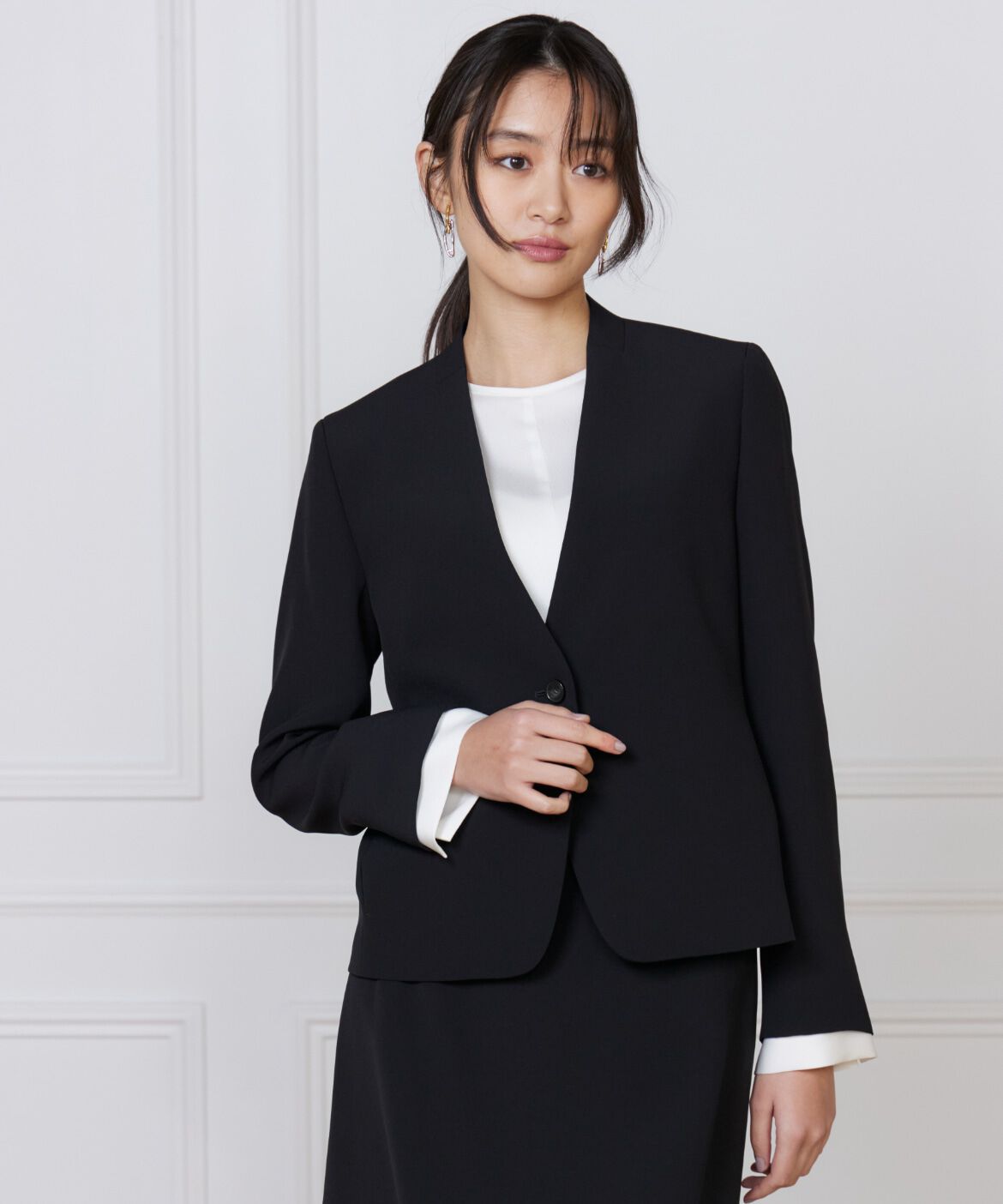 INED「カラーレスジャケット」|ノーカラージャケット|ブラック