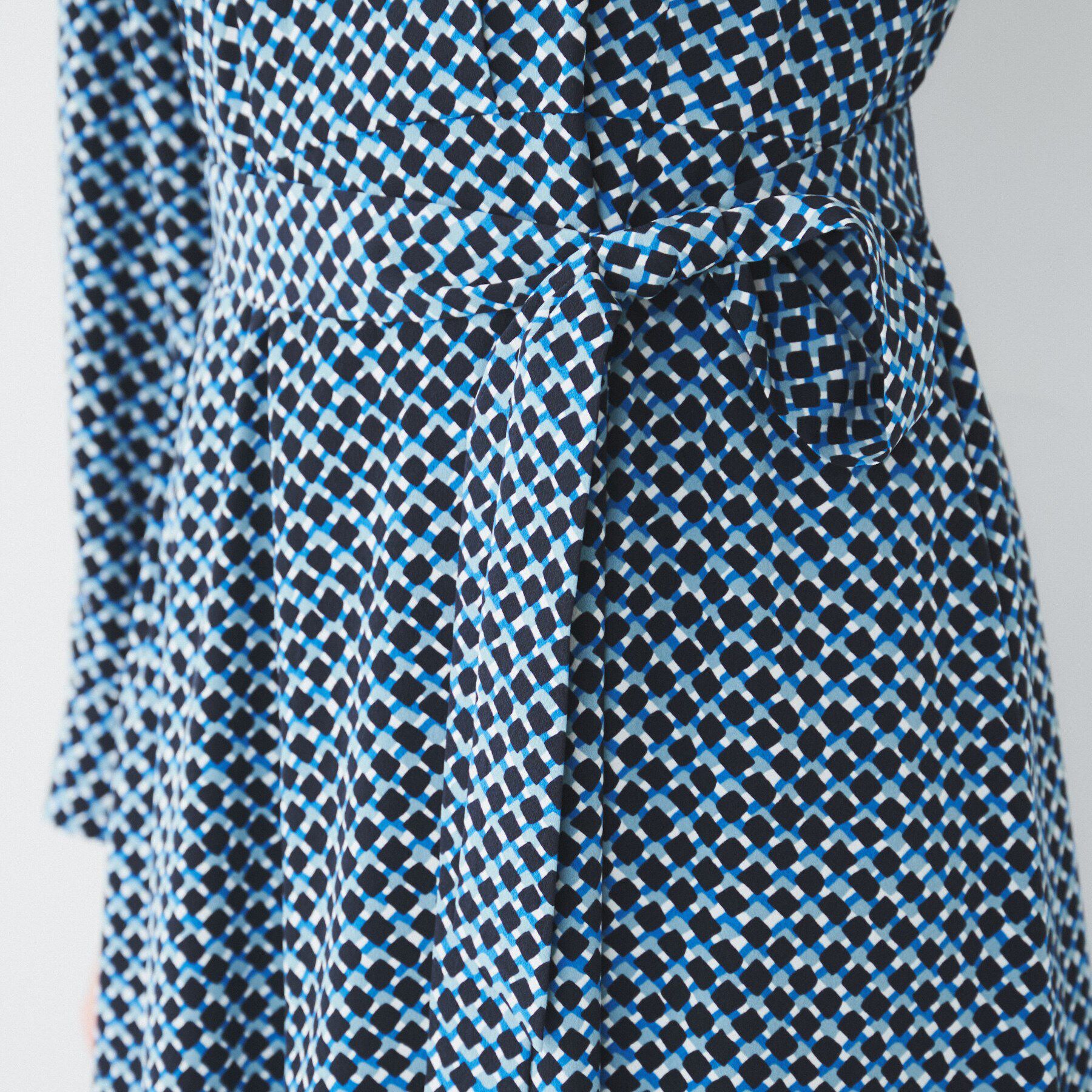 UNTITLED「【きれいめ／オフィス】スクエアジオメトリック柄ワンピース」|ワンピース|