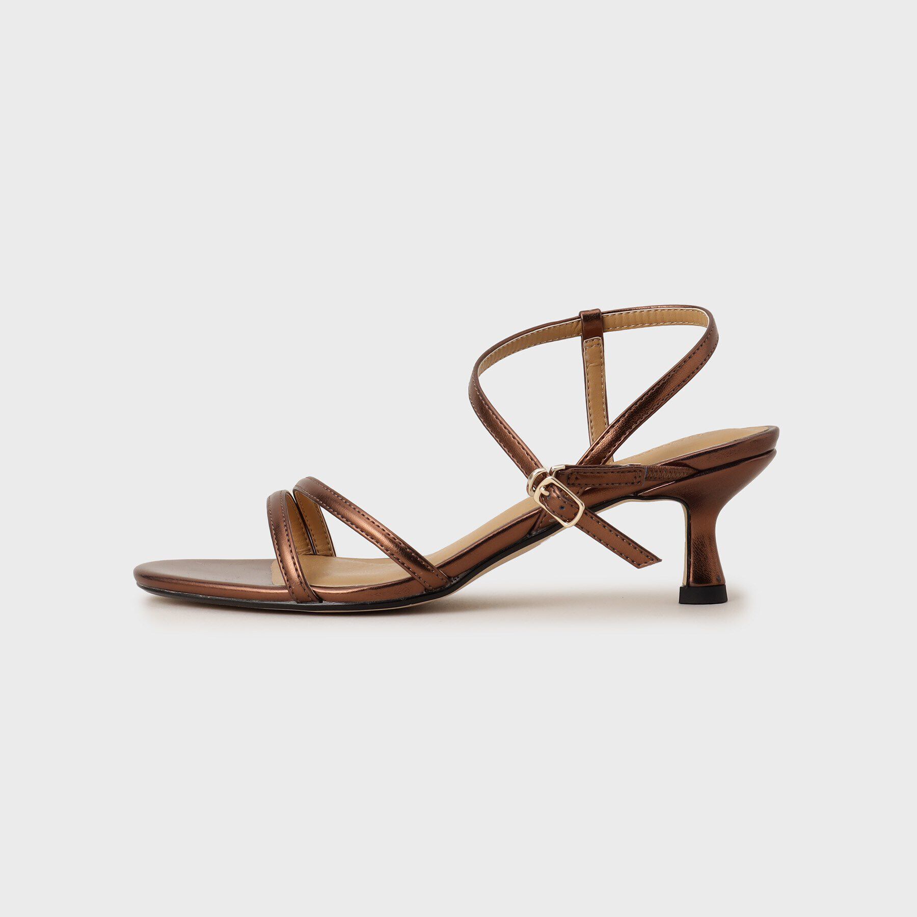 UNTITLED「シャイニーナローサンダル」|サンダル|
