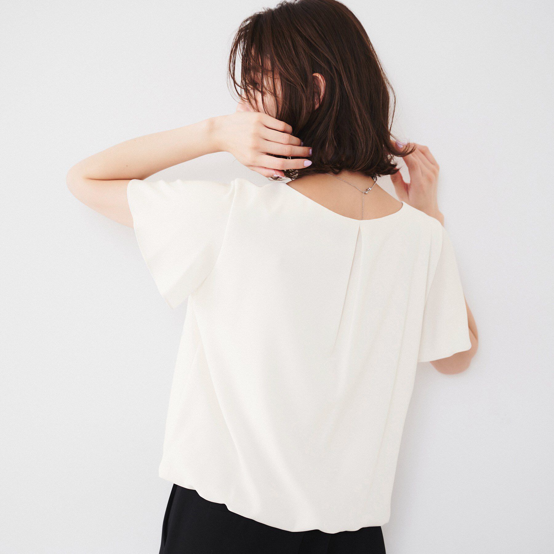 UNTITLED「【通勤/二の腕カバー】タックデザインブラウス」|シャツ・ブラウス|