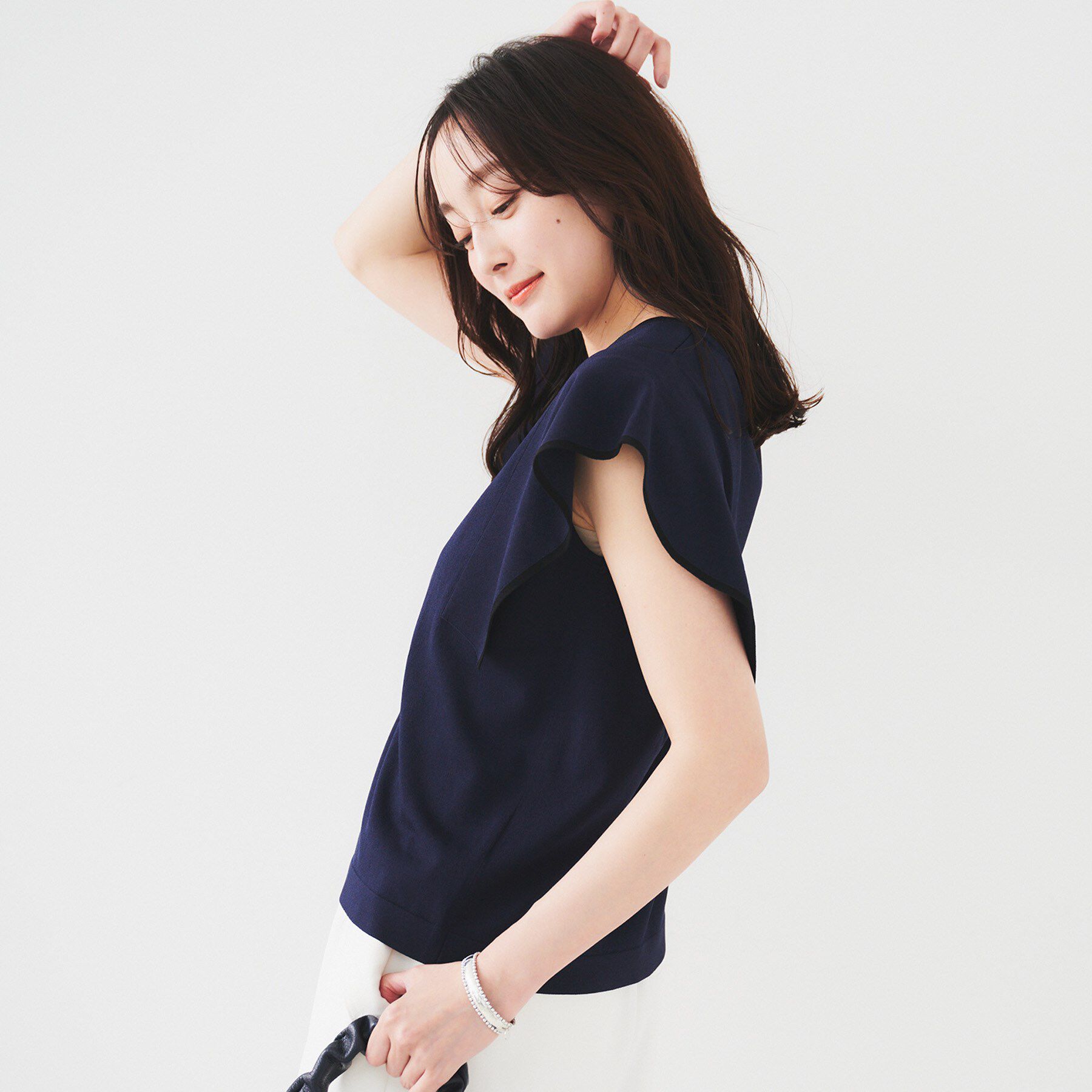 UNTITLED「【きれいめ/二の腕カバー】フリルノースリーブニット」|ニット・セーター|