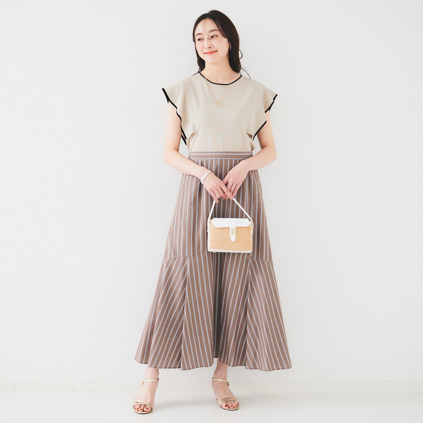 UNTITLED「【きれいめ/二の腕カバー】フリルノースリーブニット」|ニット・セーター|