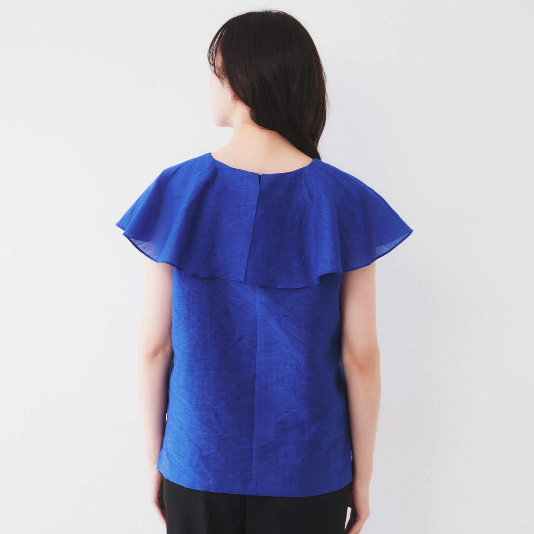 UNTITLED「【きれいめ/洗える/フリル】ラッフルシアーブラウス」|シャツ・ブラウス|