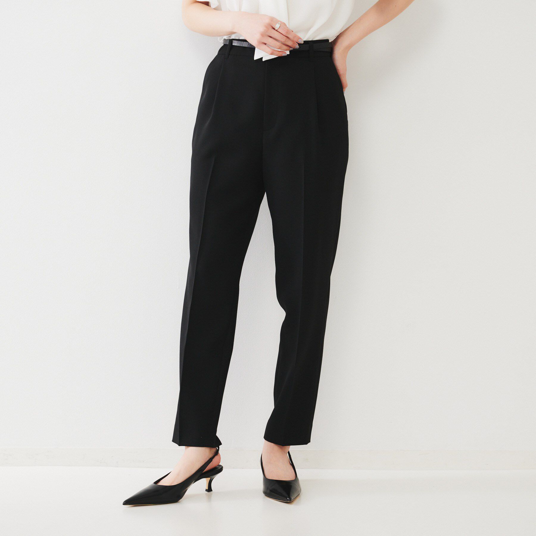 UNTITLED「【通勤スーツ】ライトウェイト テーパードパンツ」|その他|