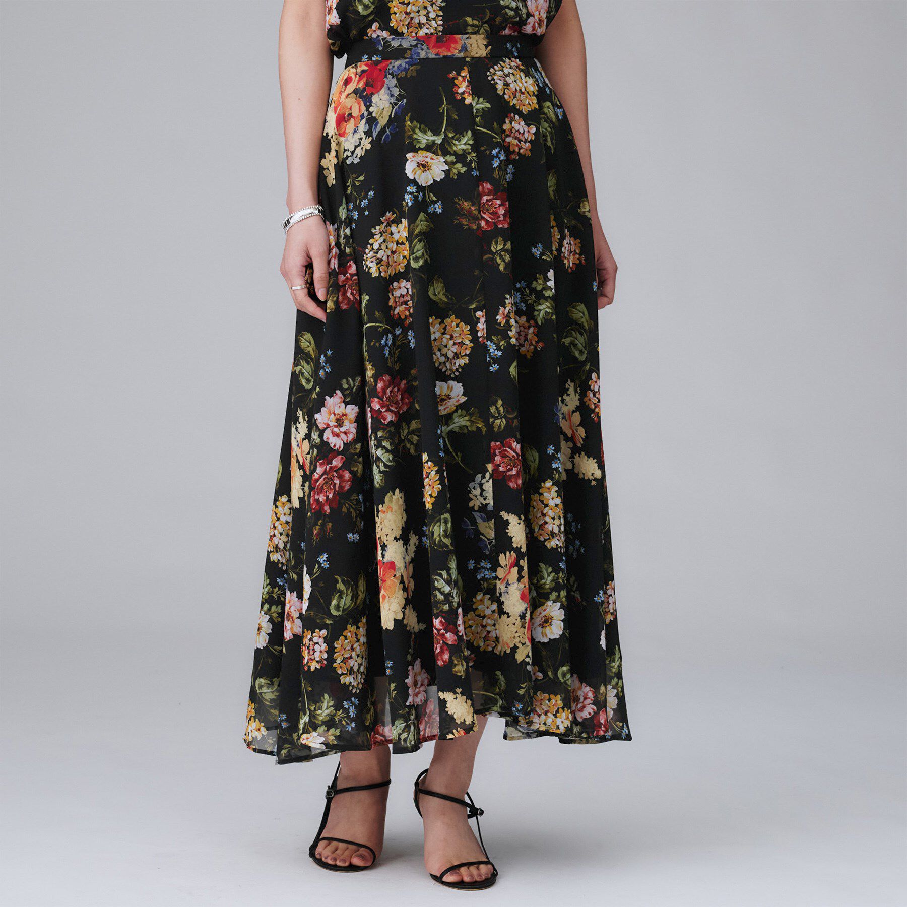 UNTITLED「【セットアップ可/シアー/洗える】アンティークフラワー柄スカート」|スカート|