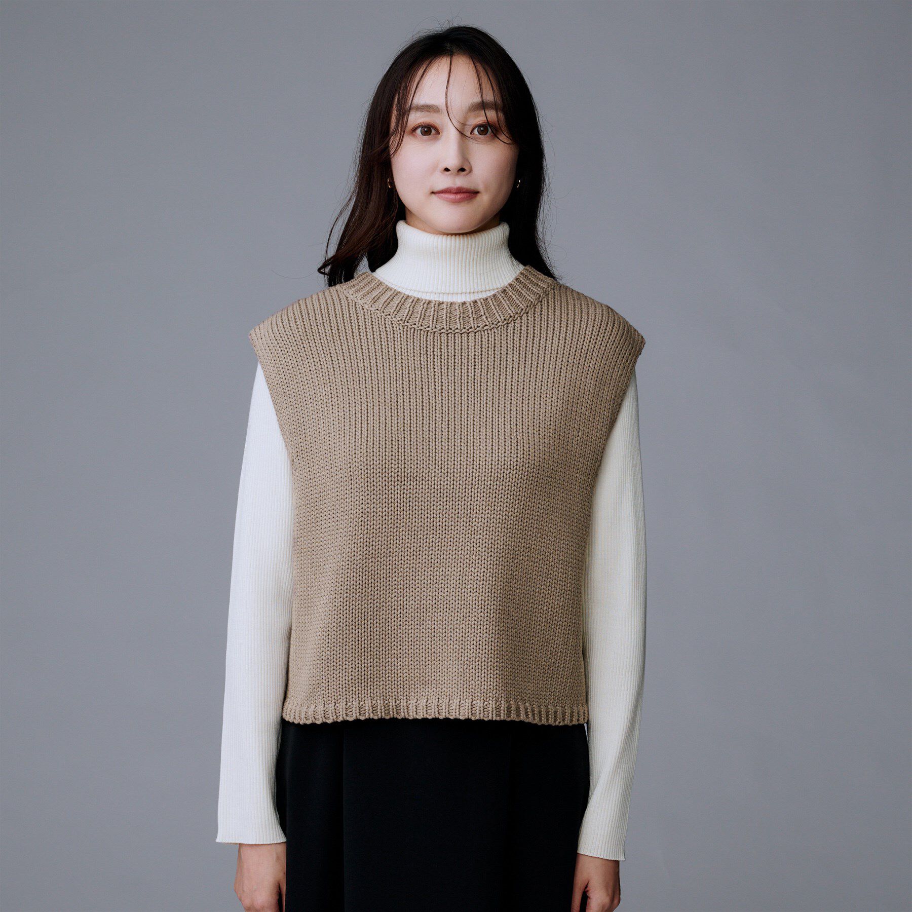 UNTITLED「【レイヤード/前ボタン】2WAYニットベスト」|ニット・セーター|