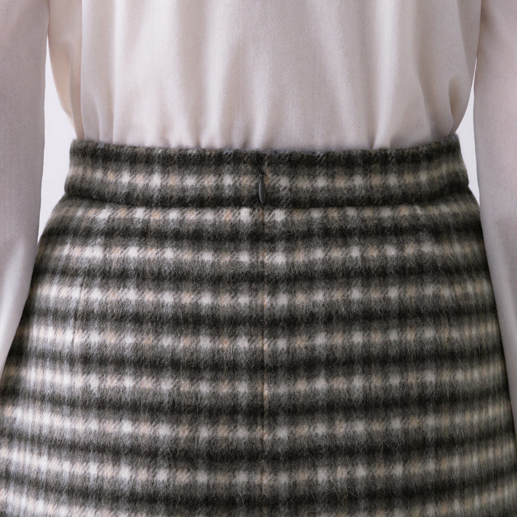 UNTITLED「【ふんわり/タイト見え】シャギーチェックスカート」|スカート|