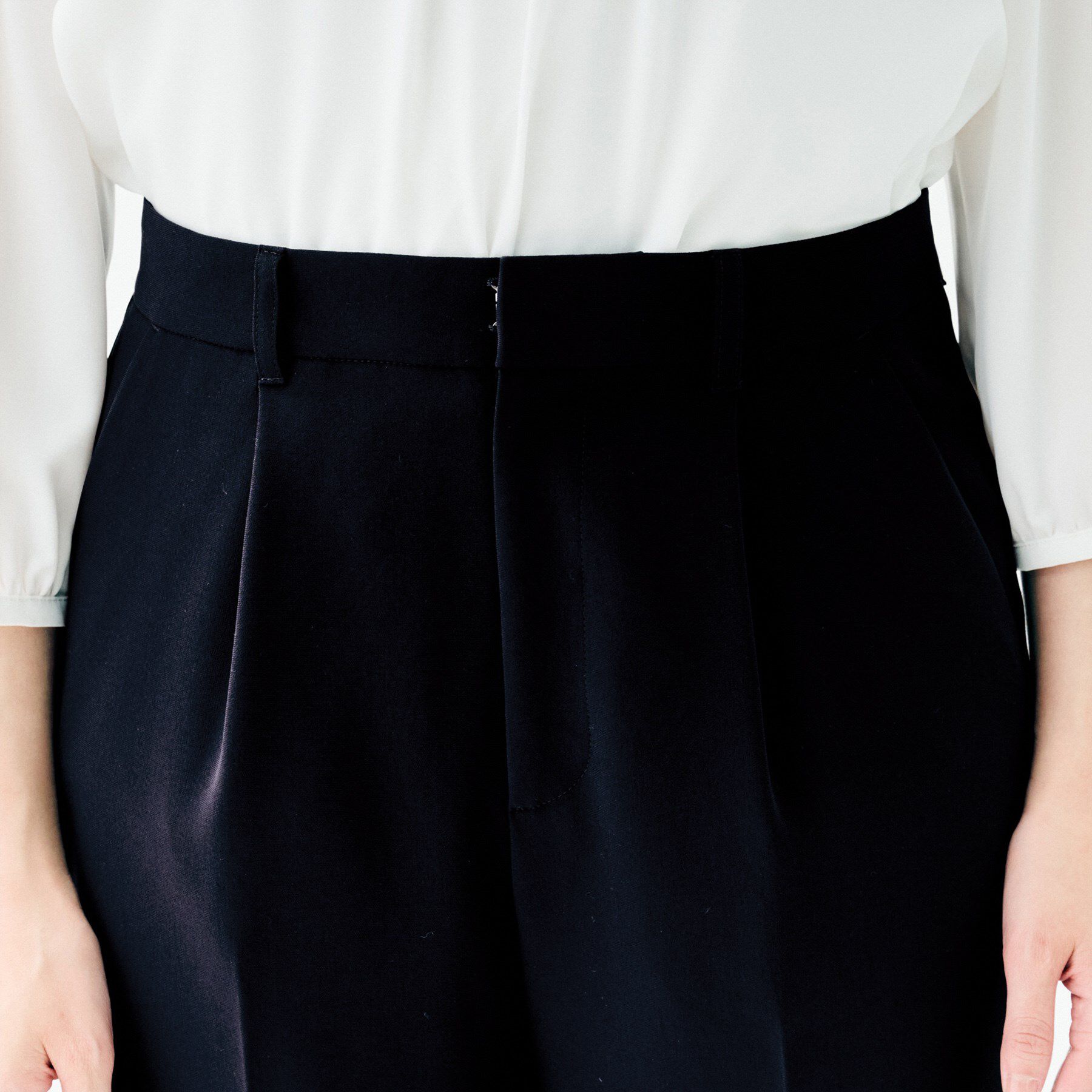 UNTITLED「【洗えるスーツ／ストレッチ性／後ろウエストゴム】テーパードパンツ」|その他|