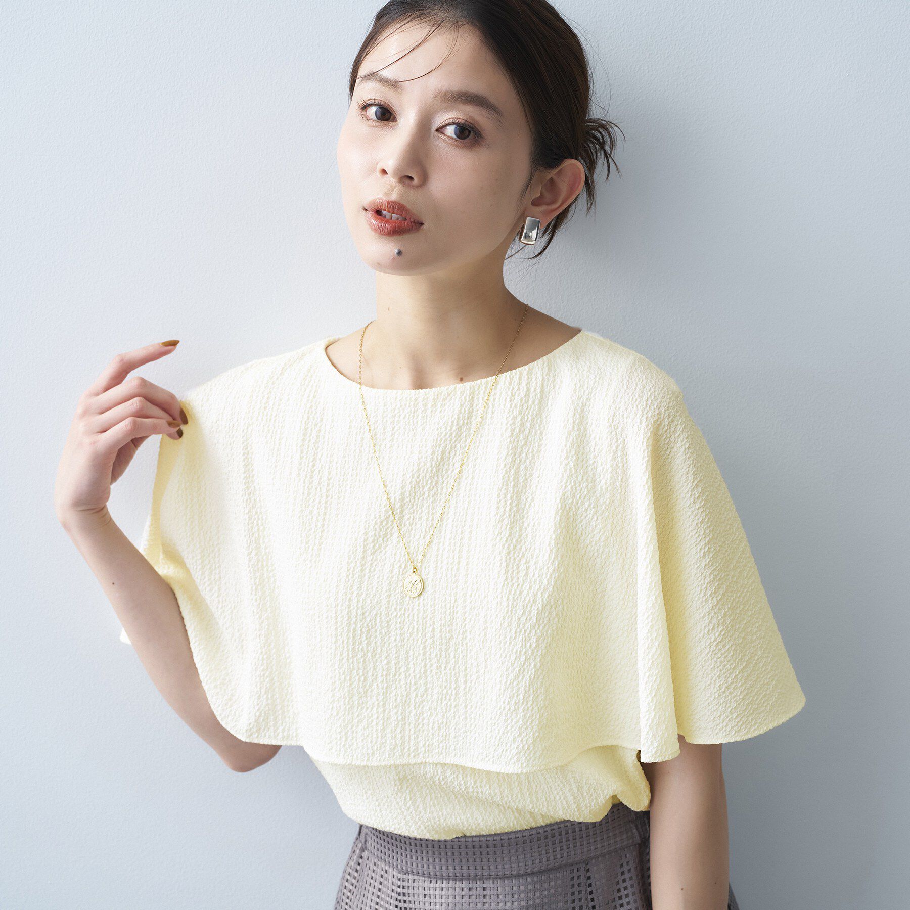 UNTITLED「ケープデザインブラウス」|シャツ・ブラウス|アイボリー(004)