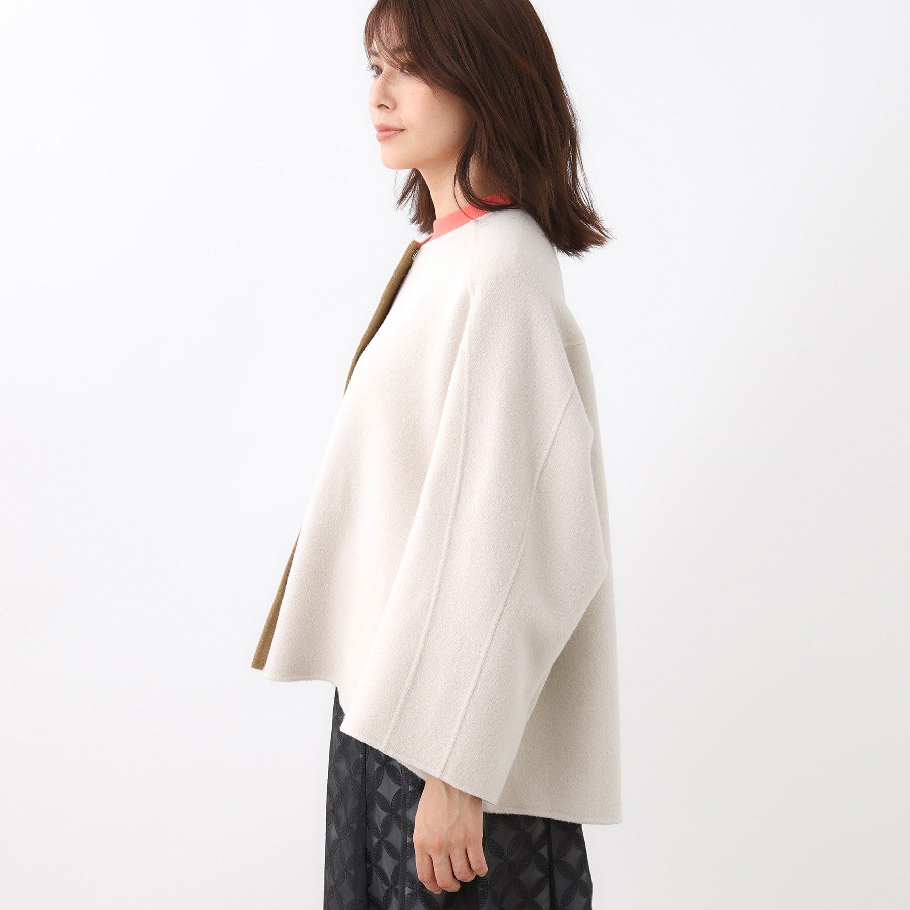 Reflect「リバー仕立てショートコート」|ノーカラーコート|