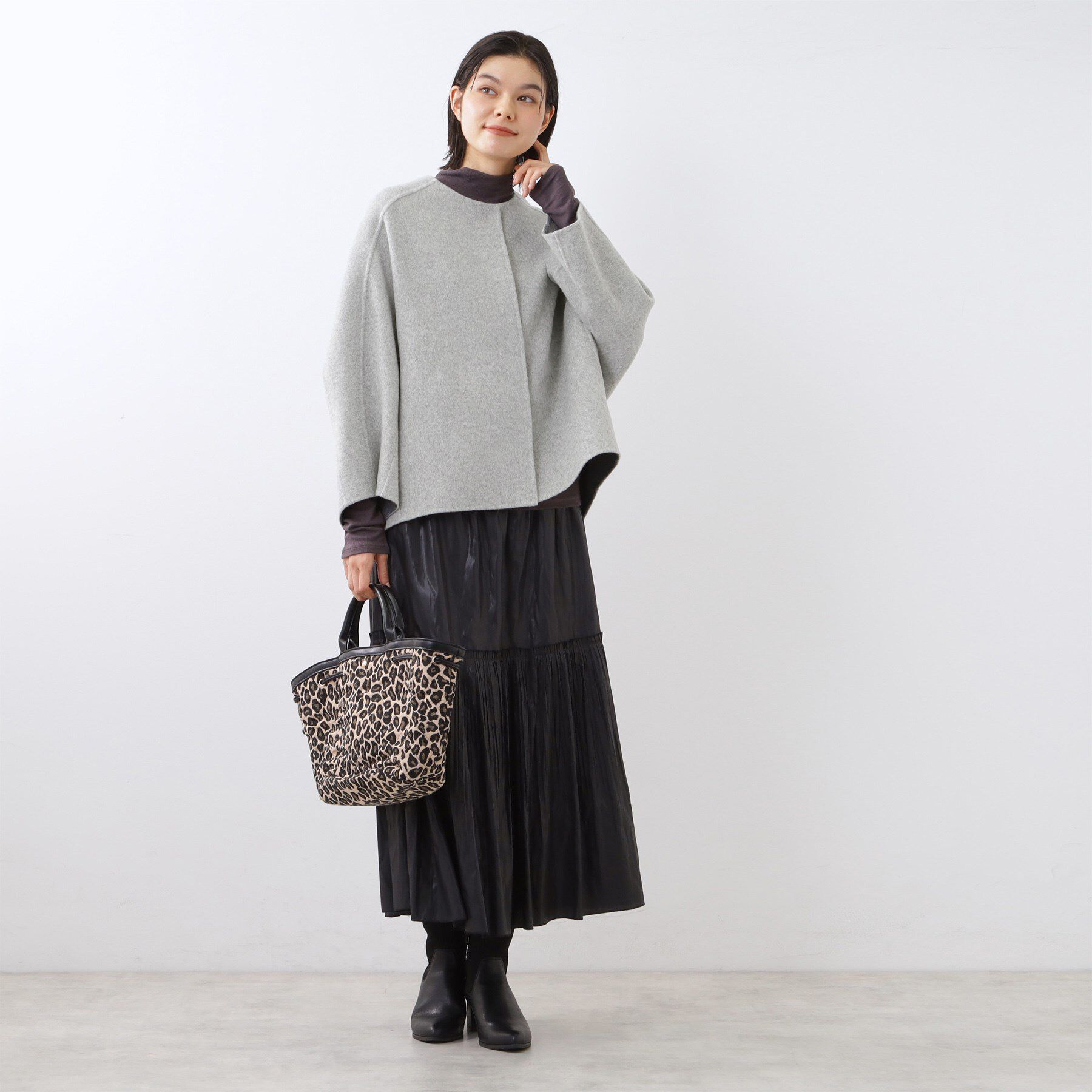 Reflect「リバー仕立てショートコート」|ノーカラーコート|