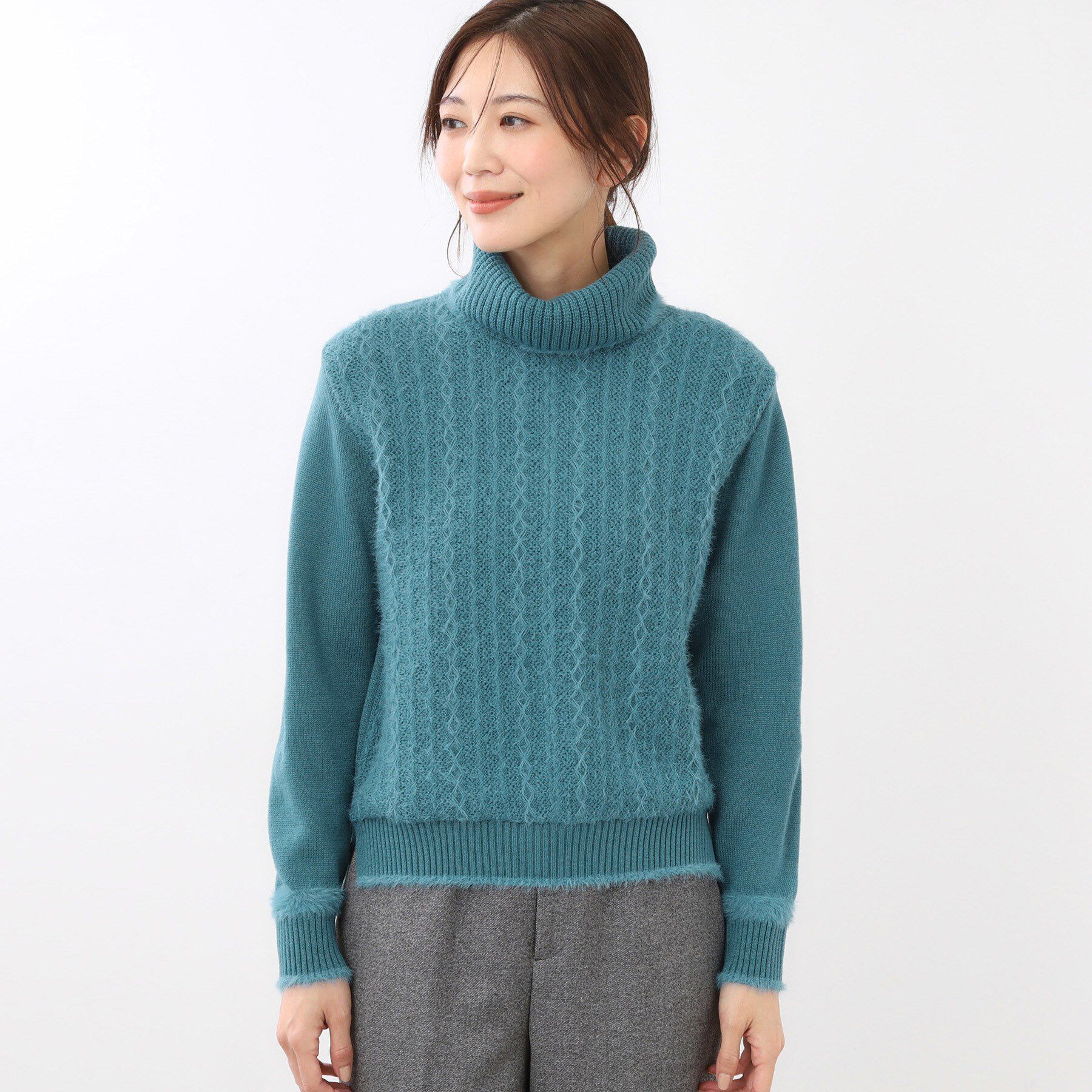 Reflect「【ほんのりラメ感◎】ふわふわフェザーヤーンハイネックニット」|ニット・セーター|