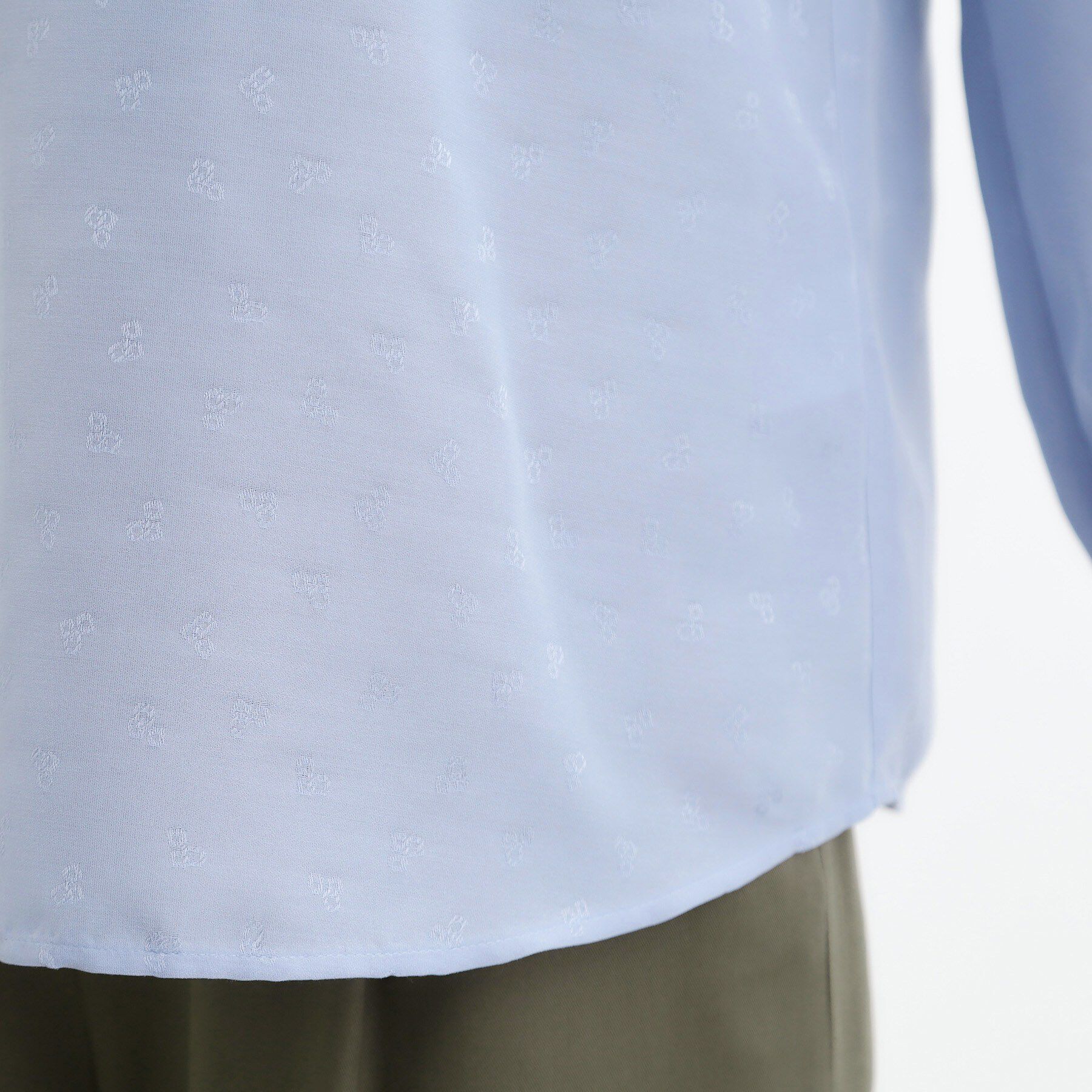 Reflect「フリルネックサテンジャカードブラウス」|シャツ・ブラウス|