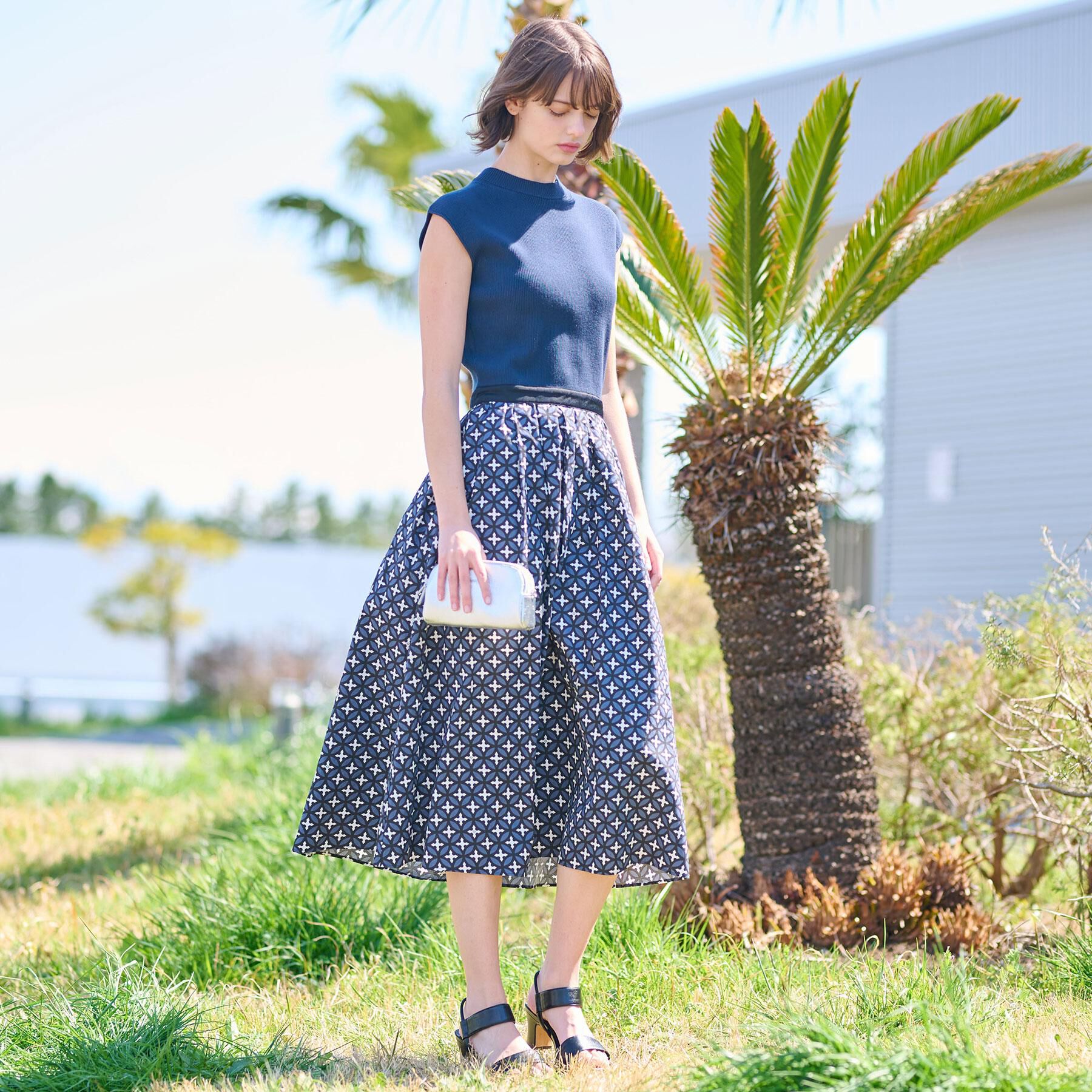 DRESSTERIOR「【洗える】オーバーラップサークルフレンチスリーブワンピ」|ワンピース|