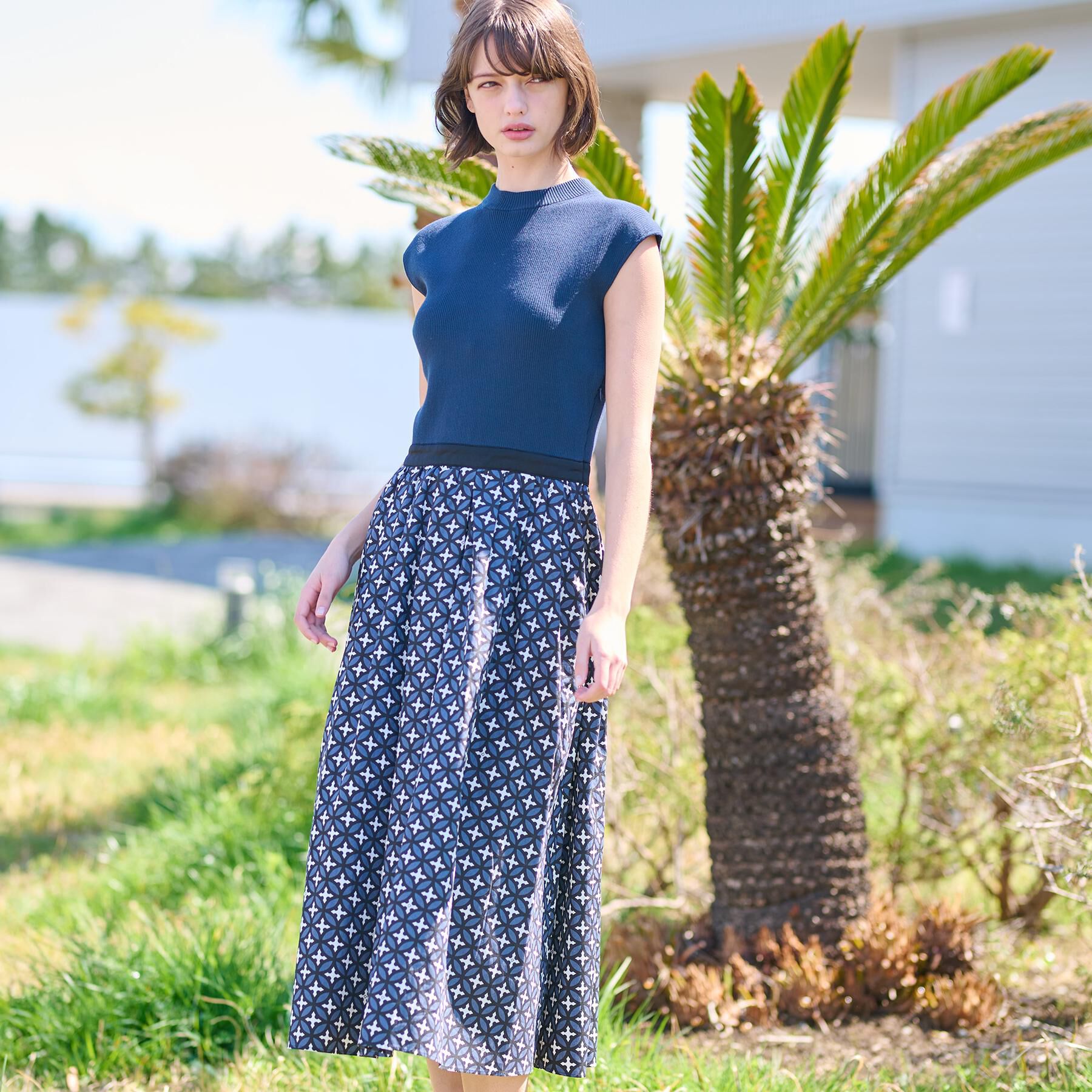 DRESSTERIOR「【洗える】オーバーラップサークルフレンチスリーブワンピ」|ワンピース|