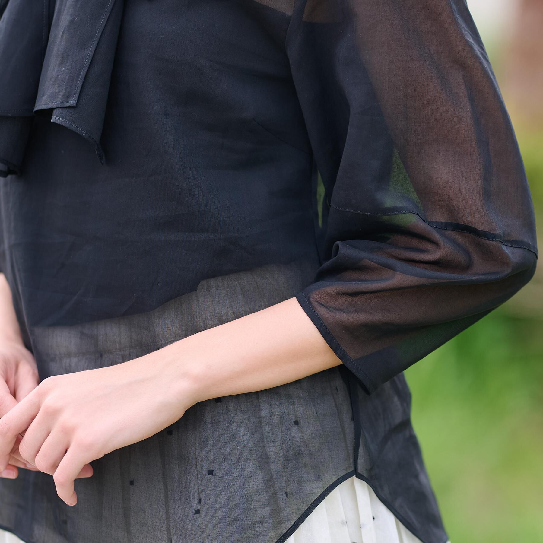 DRESSTERIOR「【2WAY/清涼感】袖ボリュームシア―ボウタイブラウス」|シャツ・ブラウス|